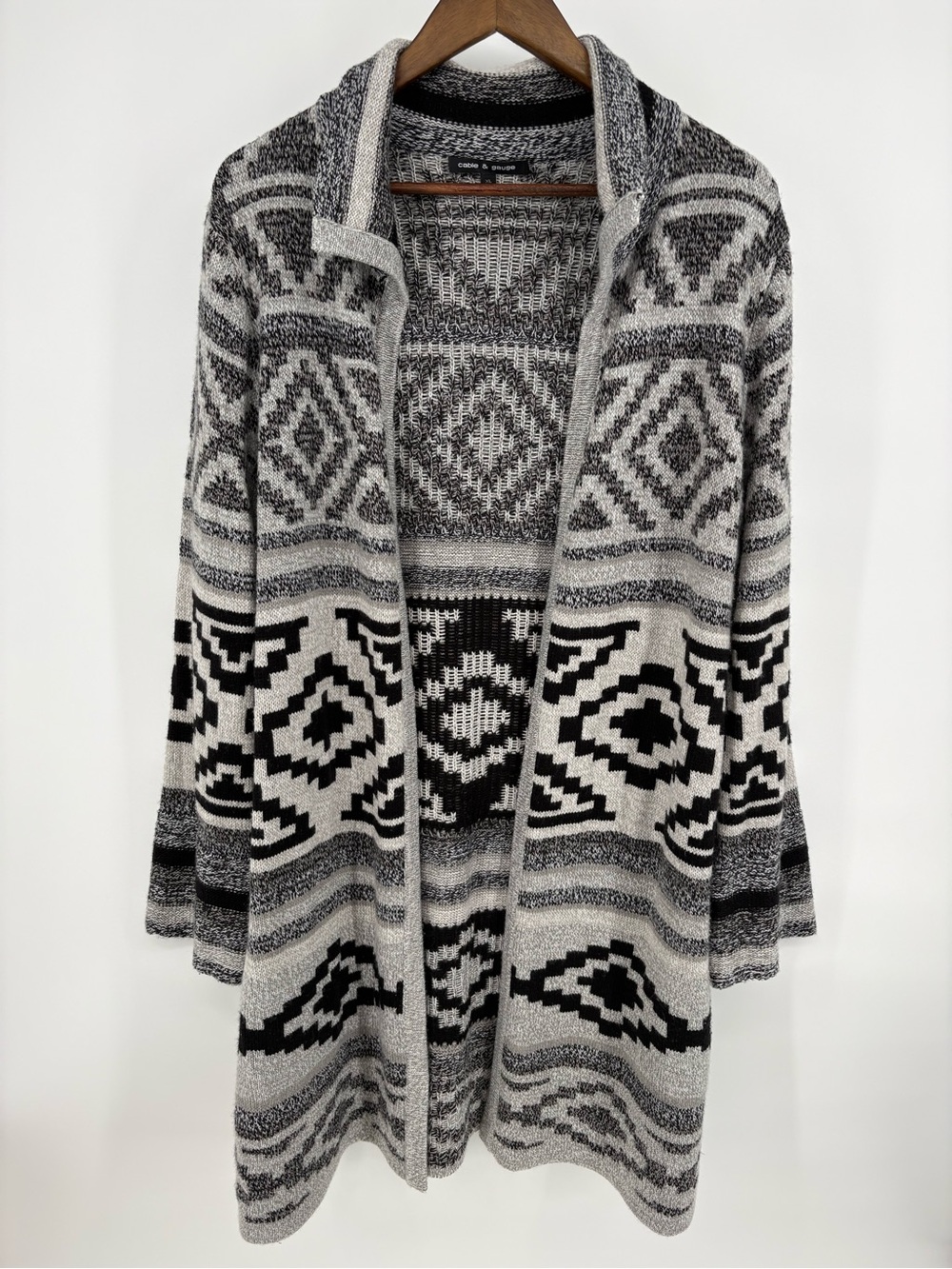 Cable & Gauge Aztec Tribal Long Open Front Cardigan Sweater Gray Black Knit